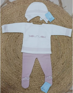 JERSEY BLANCO CON PECES ROSA EMPOLVADO + POLAINA ROSA EMPOLVADO + CAPOTA DE HILO GRANLEI